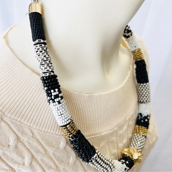 CHICO’S Elegant Black and Gold Beaded Necklace - Picture 5 of 8